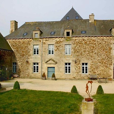B&B Le Plessix - Manoir Le Plessix Madeuc Corseul Dış mekan fotoğraf